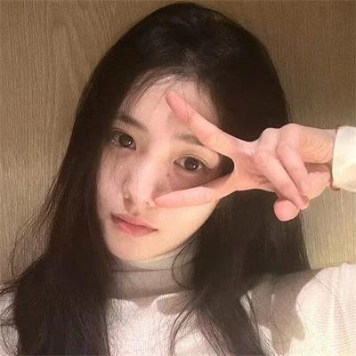 女孩和蜘蛛 海报